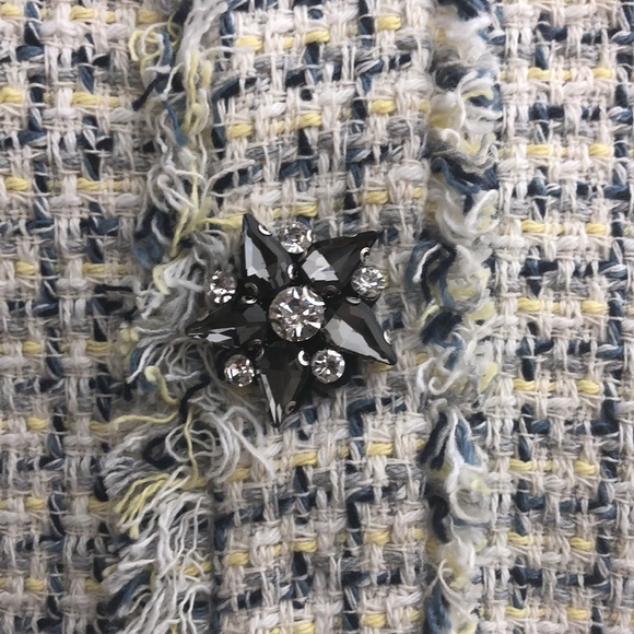 Zara Basics Cream Tweed Style Blazer Flower Button - Picture 7 of 9